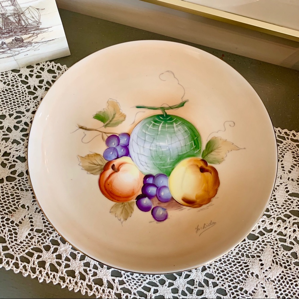 Beautiful Gold Rimmed Decorative Plate. Signed - Picture 4 of 7